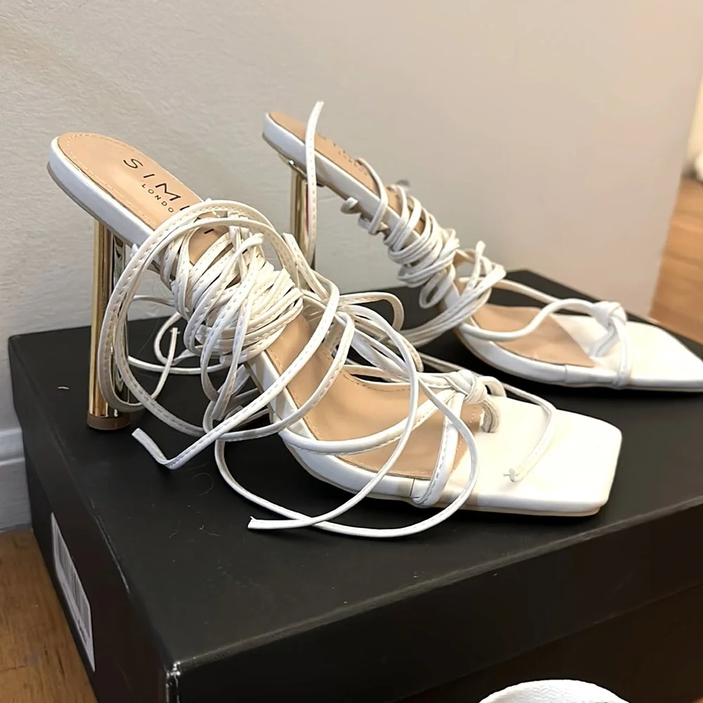 Simmi London Shoes Baylee Ankle Tie Heels in White Color: Gold/White Size: 8 - Picture 2 of 5